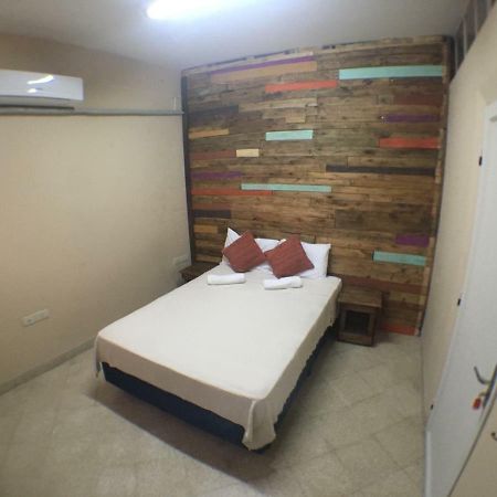Hostal El Farol 亚松森 外观 照片
